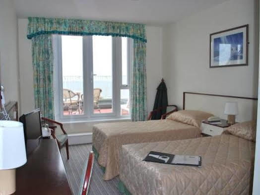 The Samares Coast Hotel & Apartments Saint Helier Exterior foto
